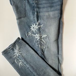 LOFT jeans with embroidery